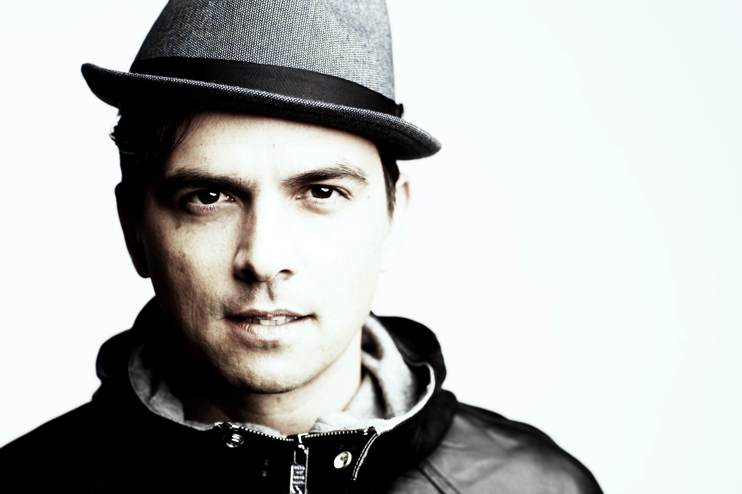 Creative personal branding portrait of an entrepreneur wearing a fedora hat in Copenhagen – Personal Branding Portrait Photographer Copenhagen